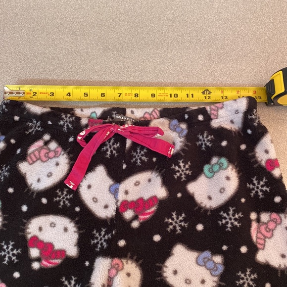 Hello Kitty - fluffy  holiday pajama pants. Size L (girls) - Picture 6 of 9